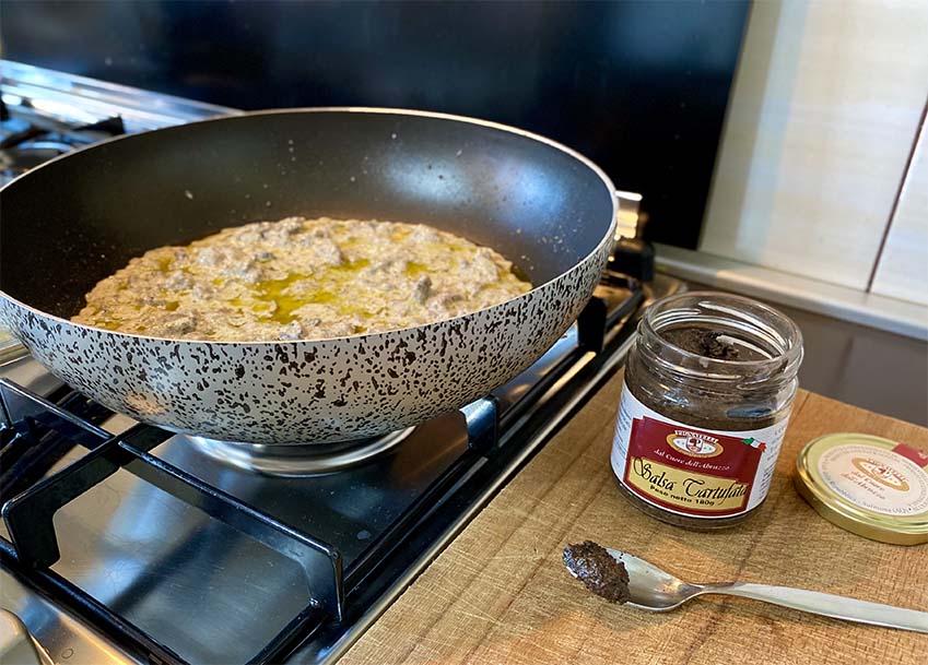 Salsiccia e tartufata Pignatelli